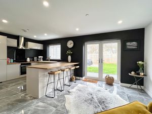 Photo 20- click for photo gallery